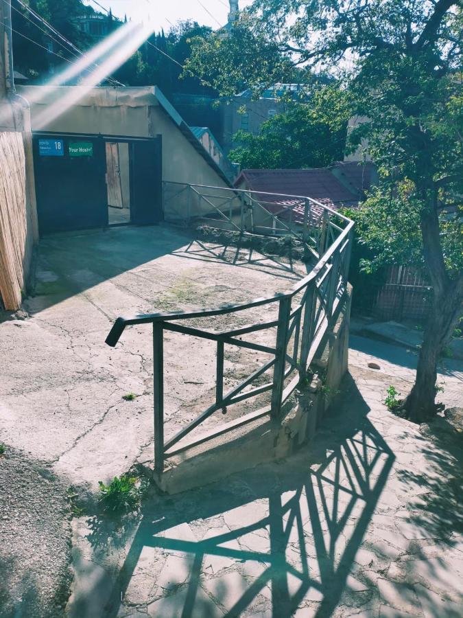 Your Hostel Tiflis Dış mekan fotoğraf